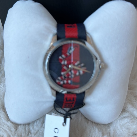 NWT AUTHENTIC GUCCI WATCH